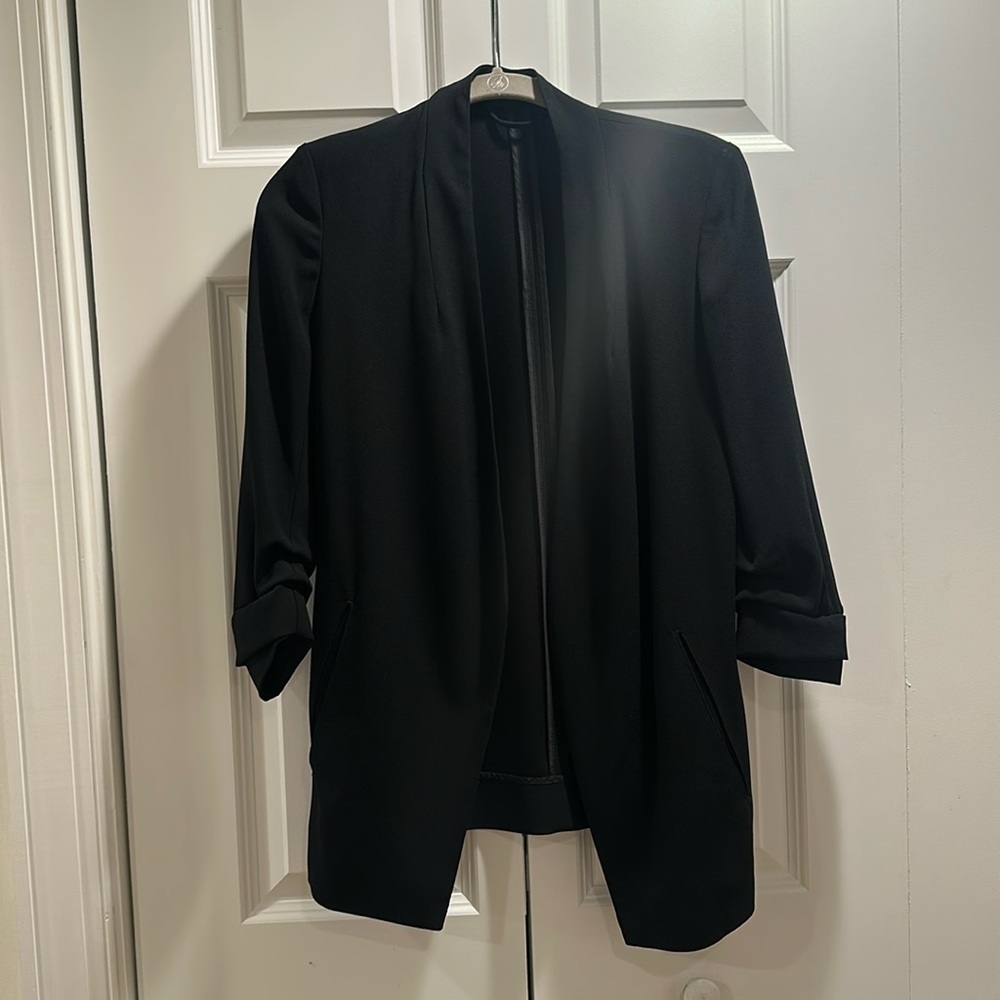 Babaton Aritzia Power re essential blazer
